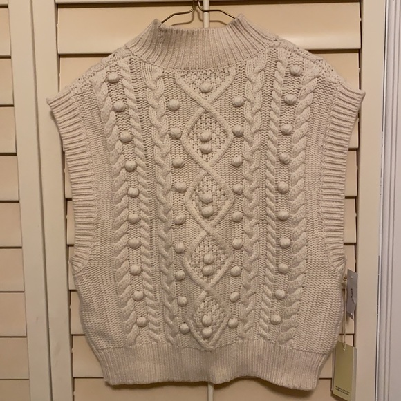 Wilfred Alps sweater vest that sold out in stores. Only tried on - Picture 2 of 5